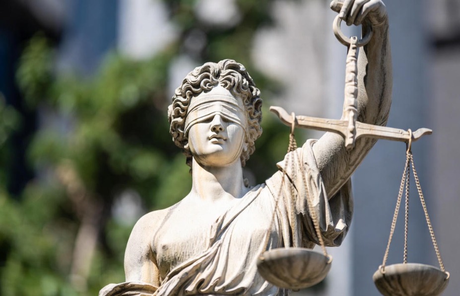 A incoerência da Justiça no Brasil: Uma Análise Crítica